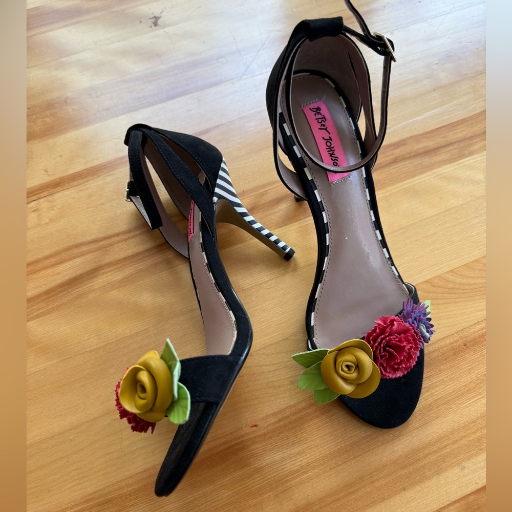 Betsey Johnson Black Heels with Red, Yellow & Purple Floral Accents - Picture 2 of 11